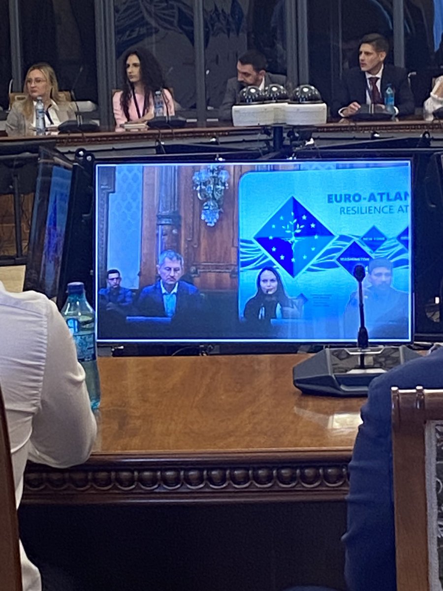 CalinAlexPadure's tweet photo. “The young people are the future of the country”.  I had the great opportunity to attend the Euro-Atlantic Resilience Forum at the 🇷🇴 Senate where matters of cybersecurity, European integration, the role of the youth and many more were discussed.
#EARF2023 https://t.co/UyPB45KnII