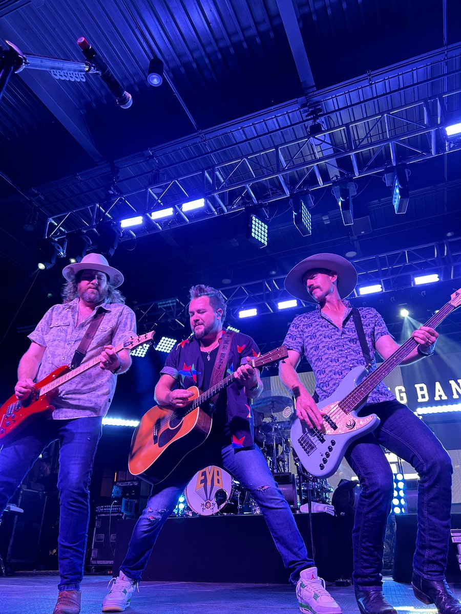 EliYoungBand's tweet photo. See you tonight, Baton Rouge! The #BreakUpInABarTour continues this weekend! https://t.co/x3jNTlGHpZ