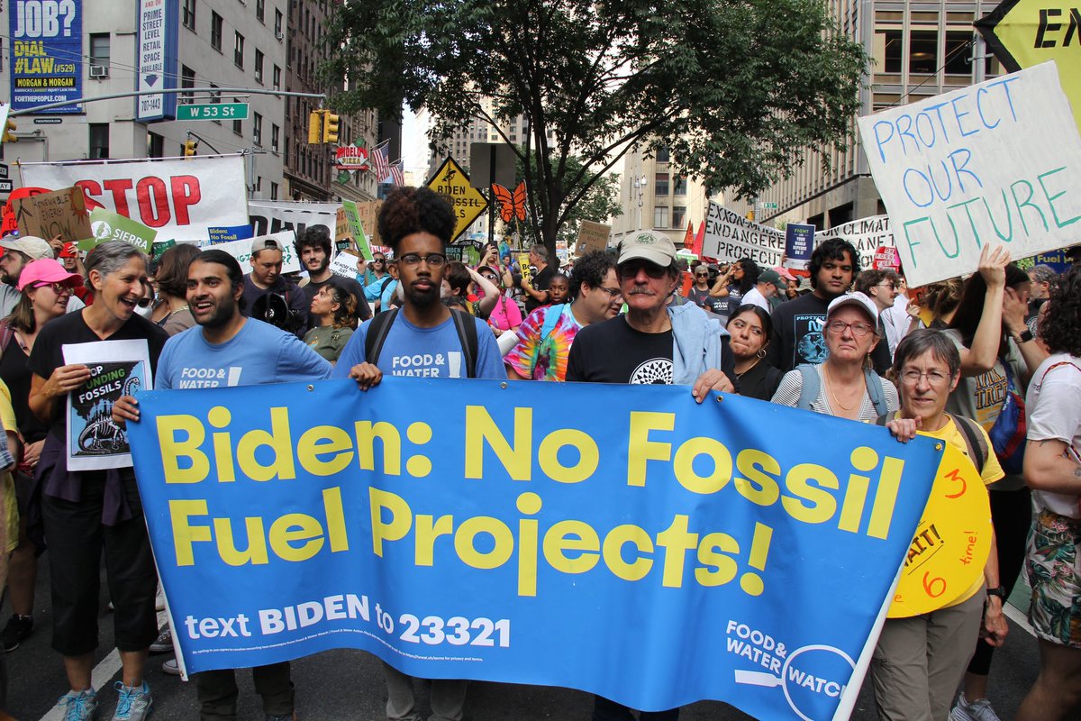 Less than two weeks ago 75,000 of us marched through NYC to #EndFossilFuels.

We did it because we know we’ll live through more days like today. <a href="/POTUS/">President Donald J. Trump</a> <a href="/GovKathyHochul/">Governor Kathy Hochul</a>, it’s time to move off fossil fuels.