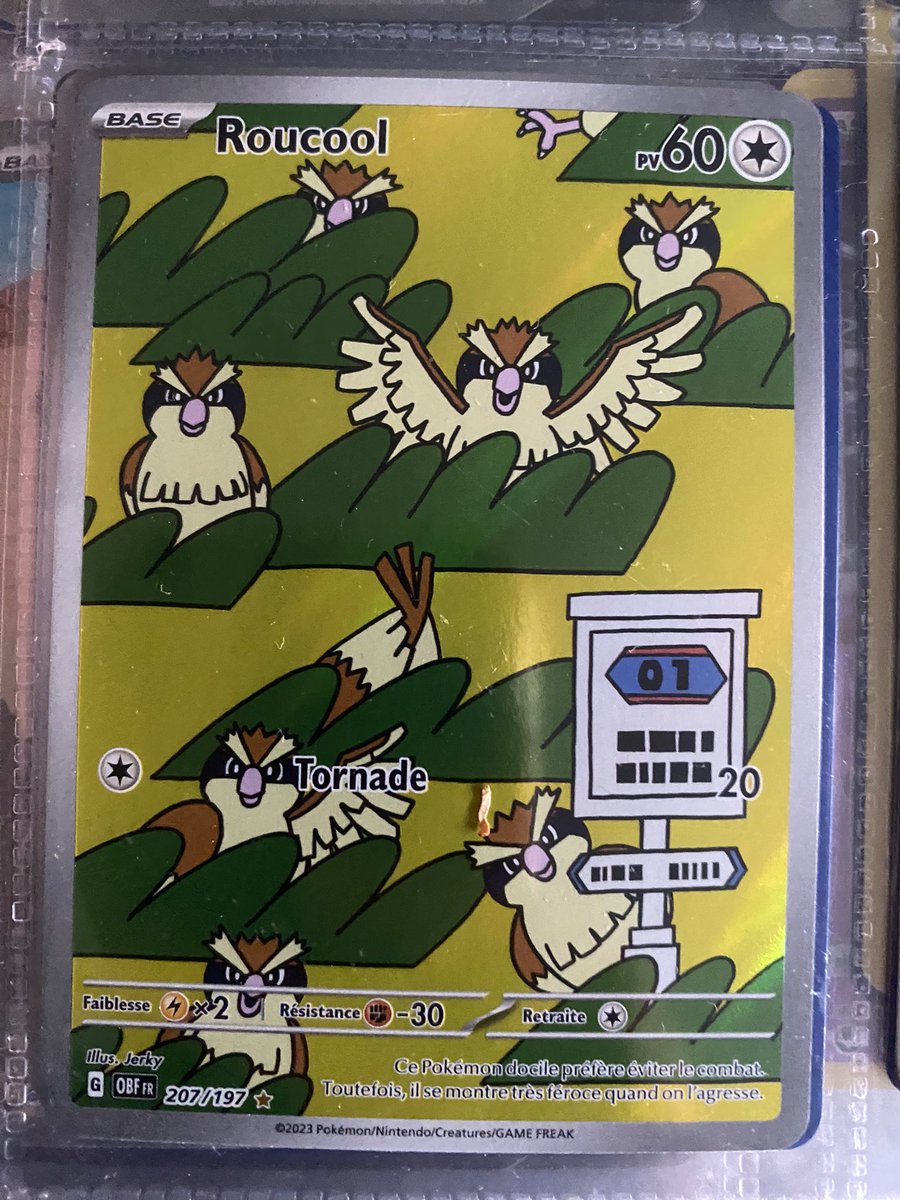 Rowmich_'s tweet photo. Wesh je viens d’ouvrir ça c’est tellement honteux 😭😭😭 vraiment c’est le pire Pokémon avec le pire design #PokemonEcarlateViolet #tcgpokemon #pokemon #twitch #twitchfr #TwitchAffilate #moche #raremaisnul #karma #roucool #TRISTE https://t.co/DBBxhOmqcb
