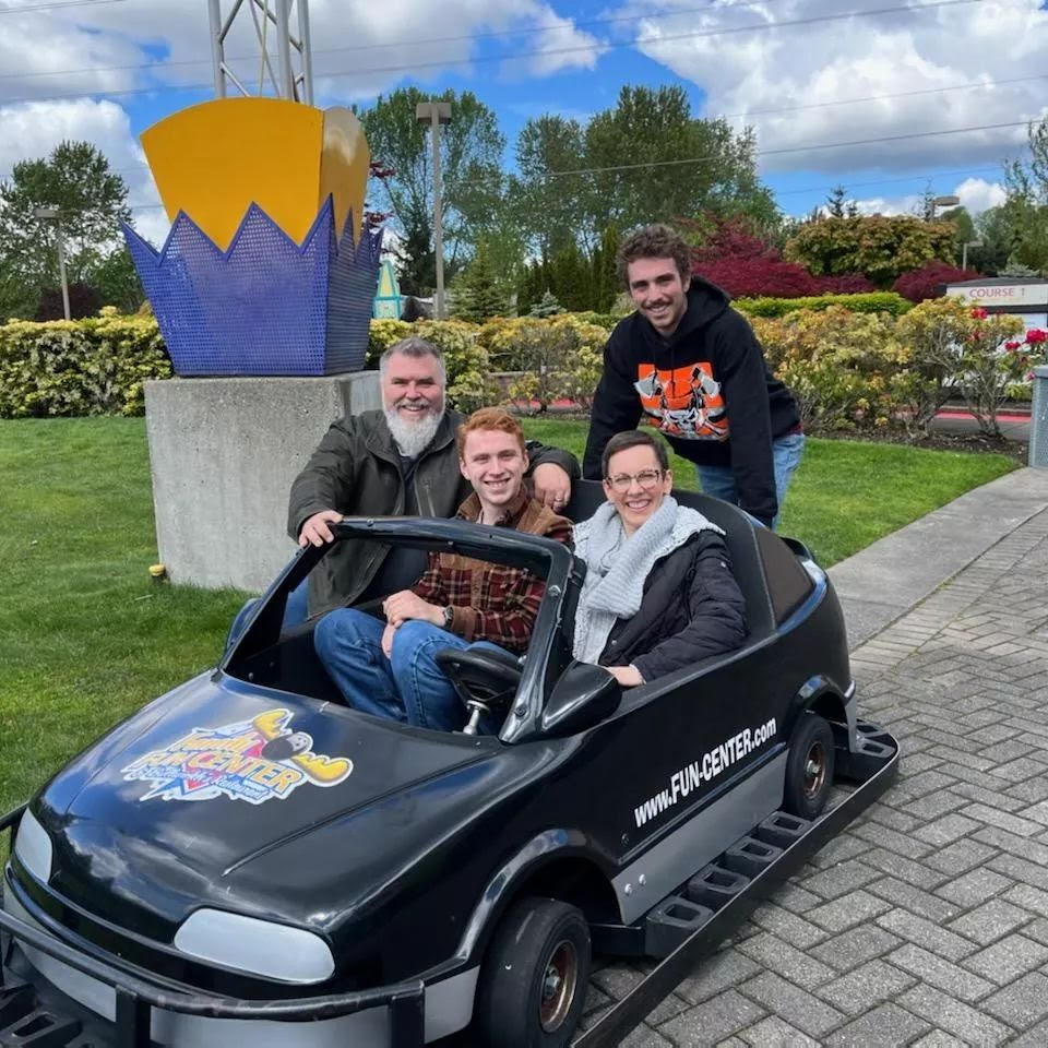 TukwilaFFC's tweet photo. Grab the gang and head in for endless fun! 🎉 #TGIF at Tukwila! https://t.co/mC5NpONzsT
