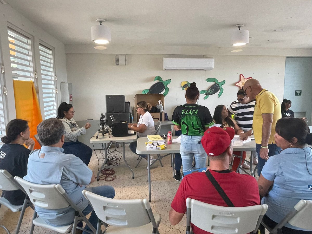 JohnnyMndez36's tweet photo. Los residentes de la Isla Municipio de Culebra se encuentran recibiendo los servicios de CESCO, Hacienda y la Comisión Estatal de Elecciones sin tener que viajar a la Isla Grande.
Gracias a la Administración Municipal por la colaboración para este evento. #SomosDistrito36 https://t.co/VUlB1ttEPF