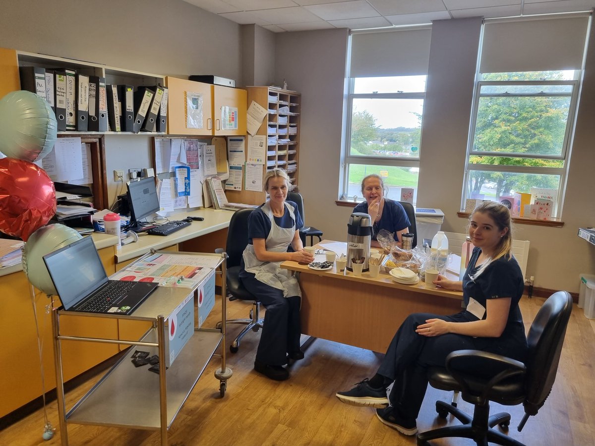 Ckkgreene's tweet photo. Tea trolley training at Sligo University for the @NPEC_UCC #PPHQII spotlight month. Meant no area in the department missed out! If staff can't come to you, you go to the staff....and bring tea and scones 😃 #PPH @saoltagroup @NWIHP #whatwemeasurewemanage #removereplacemeasure https://t.co/YFh7Ps4mRY