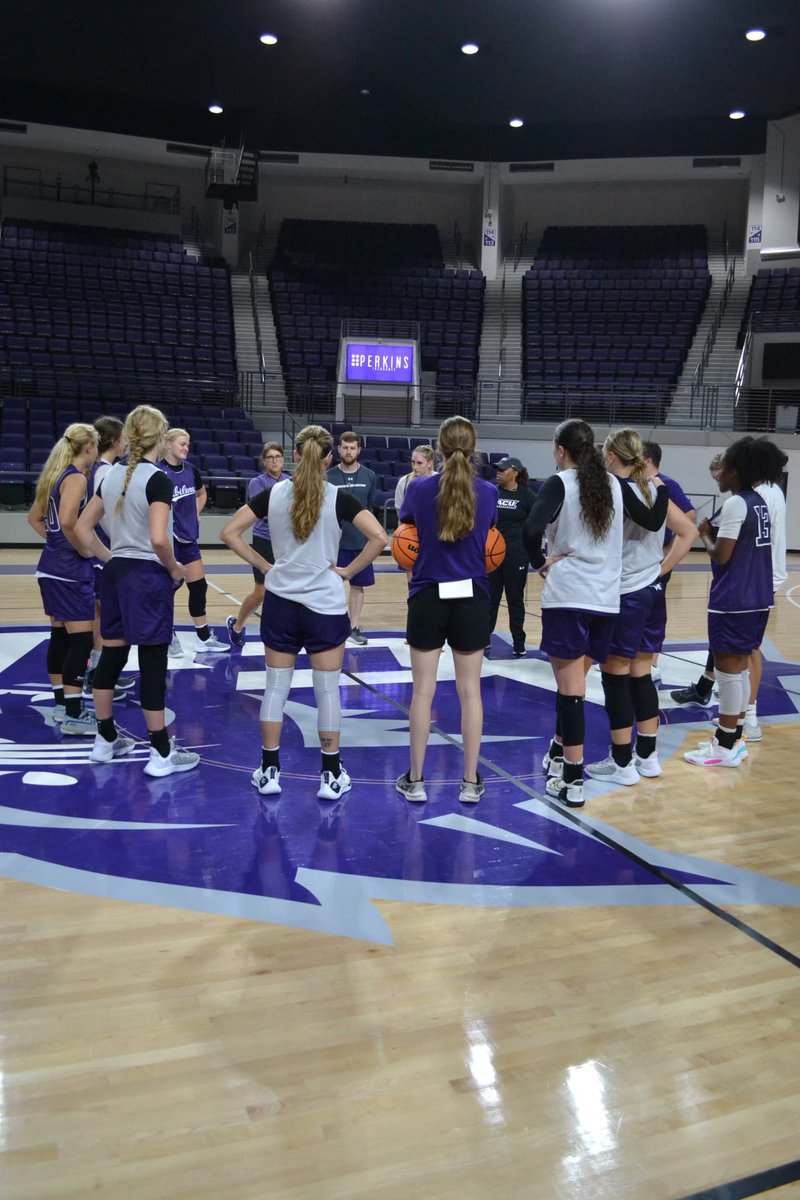 Julie Goodenough tweet media