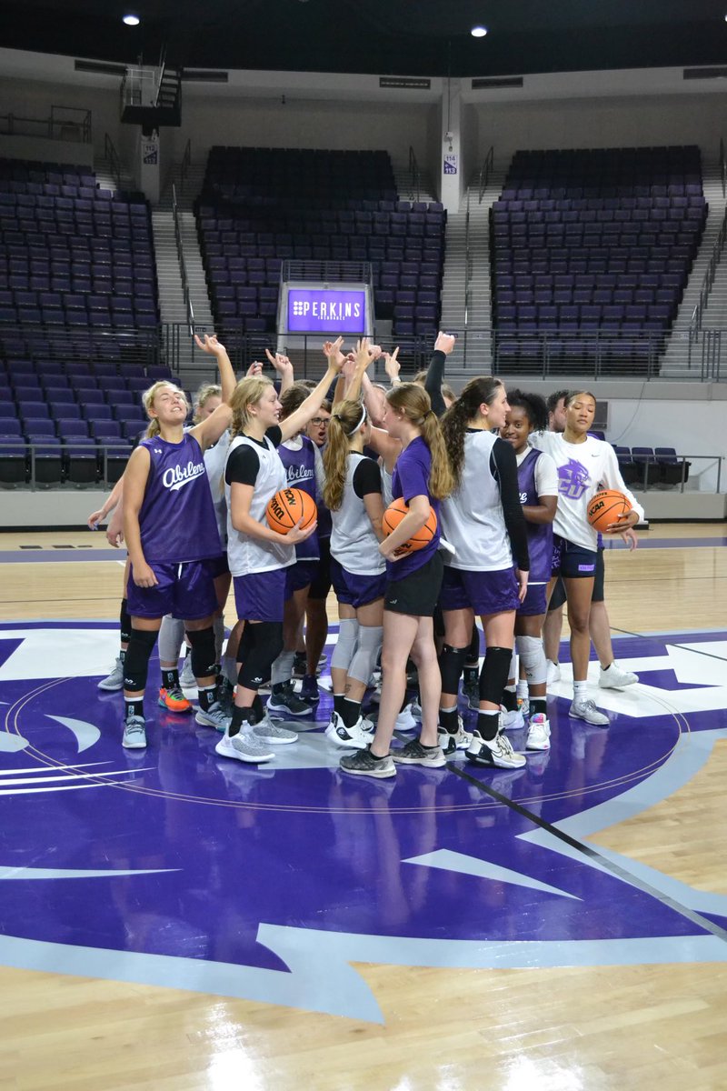 The anticipation for our first day of practice was warranted👊🏽

The players brought tremendous energy and focus! 💯

Task at hand is to repeat that, daily!✔️