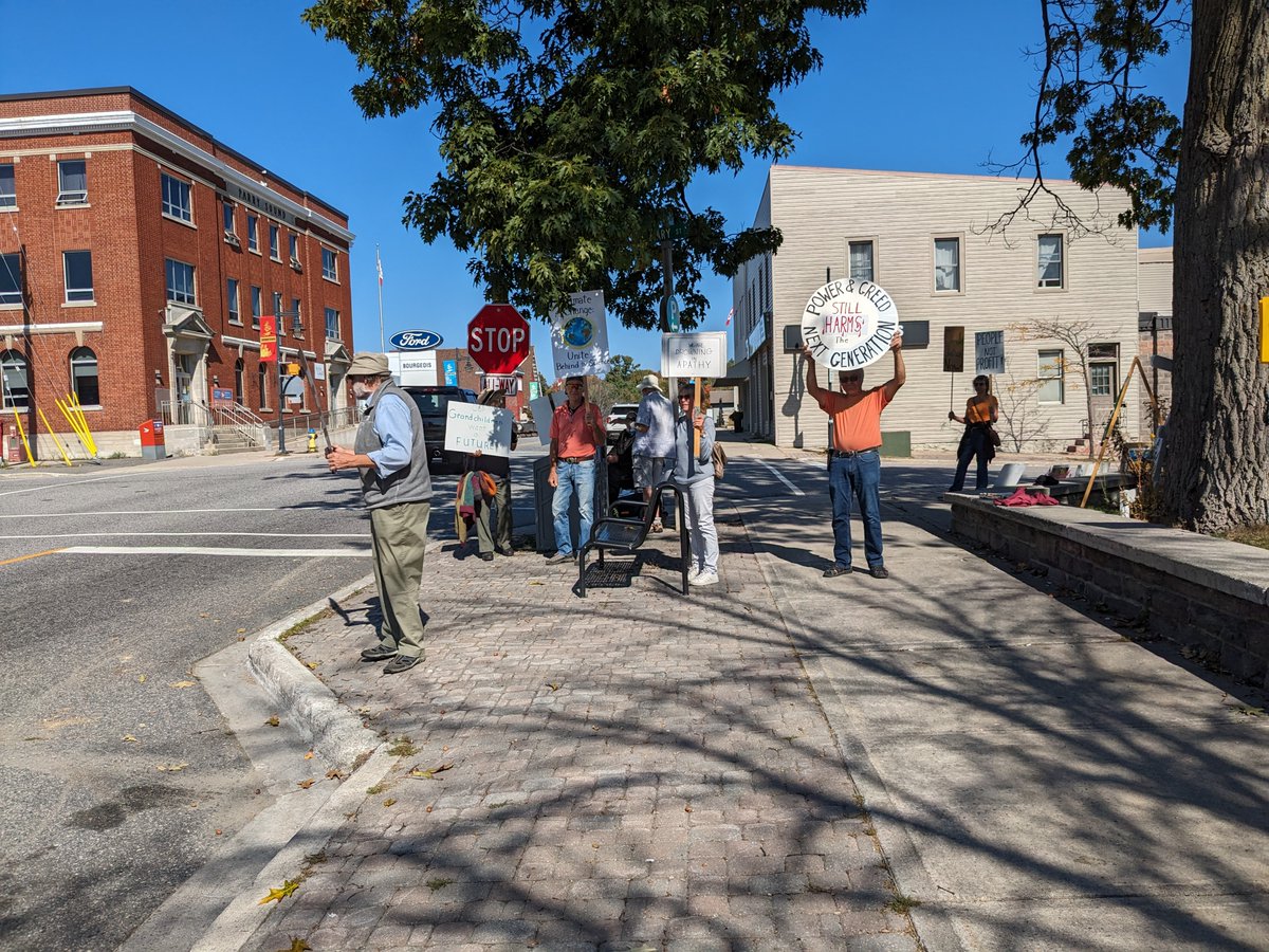 ActionParry's tweet photo. Week of Sept 29. Parry Sound is hosting the 6-town revolving climate action today. Truth and Reconciliation is also on our minds. Thanks especially to Burks Falls and Almaguin Climate Action. @CAclimatestrike @FFFCanada https://t.co/yYZcsMlg7S