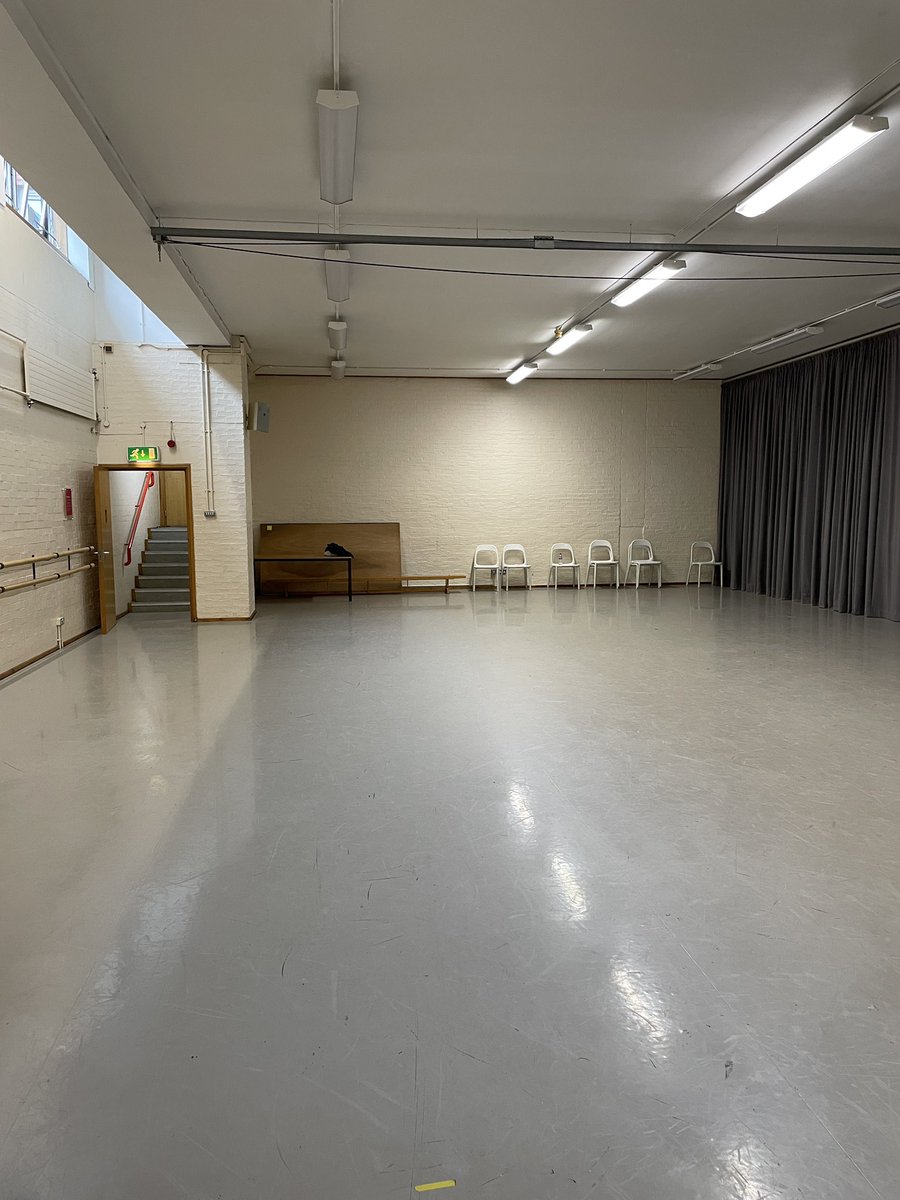 IAMJACKWEBB's tweet image. Gorgeous afternoon working with @RCStweets acting students, bringing them back into their body and movement after the Summer. Inspiring and curious! 

#movementdirection #movementforactors