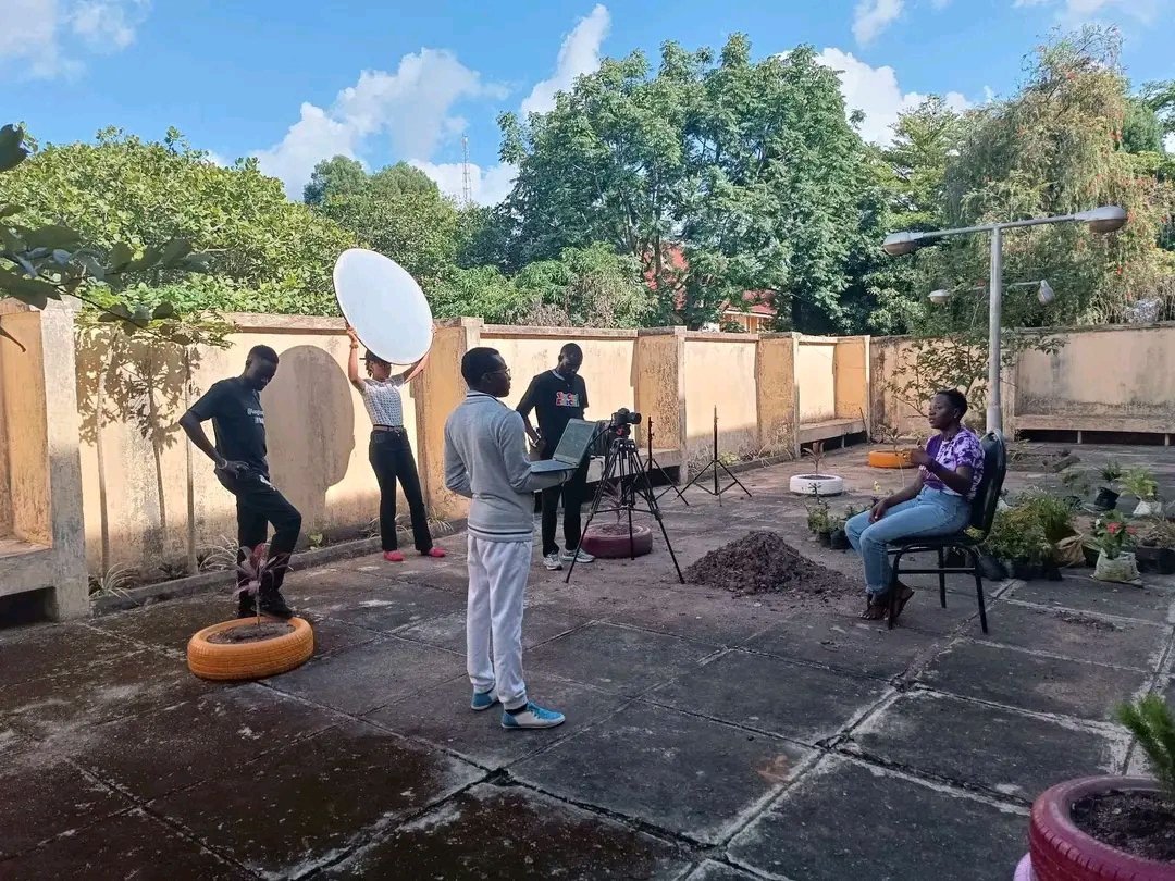 bce4allkids's tweet photo. Special thanks to The Jos Film Initiative  @TheJOFII we appreciate the great documentary on our ongoing reading garden project. 💐🌻🤗😊👍

#BCE #SDG4 #JOFII #Volunteers #Volunteering #SDGsProject #ReadingGarden #readingclub #documentary #BetterClassEnvironment https://t.co/Xemwu3wghh