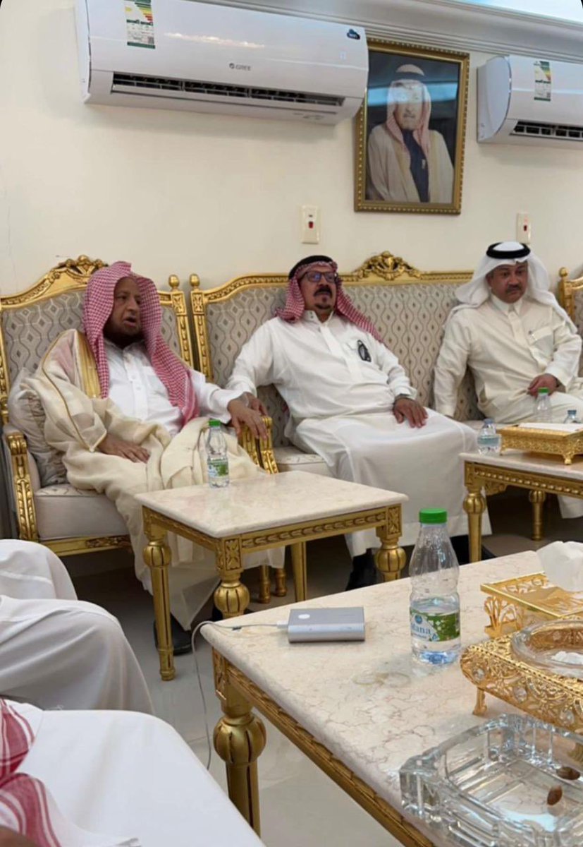 أسرة آل خضير tweet media
