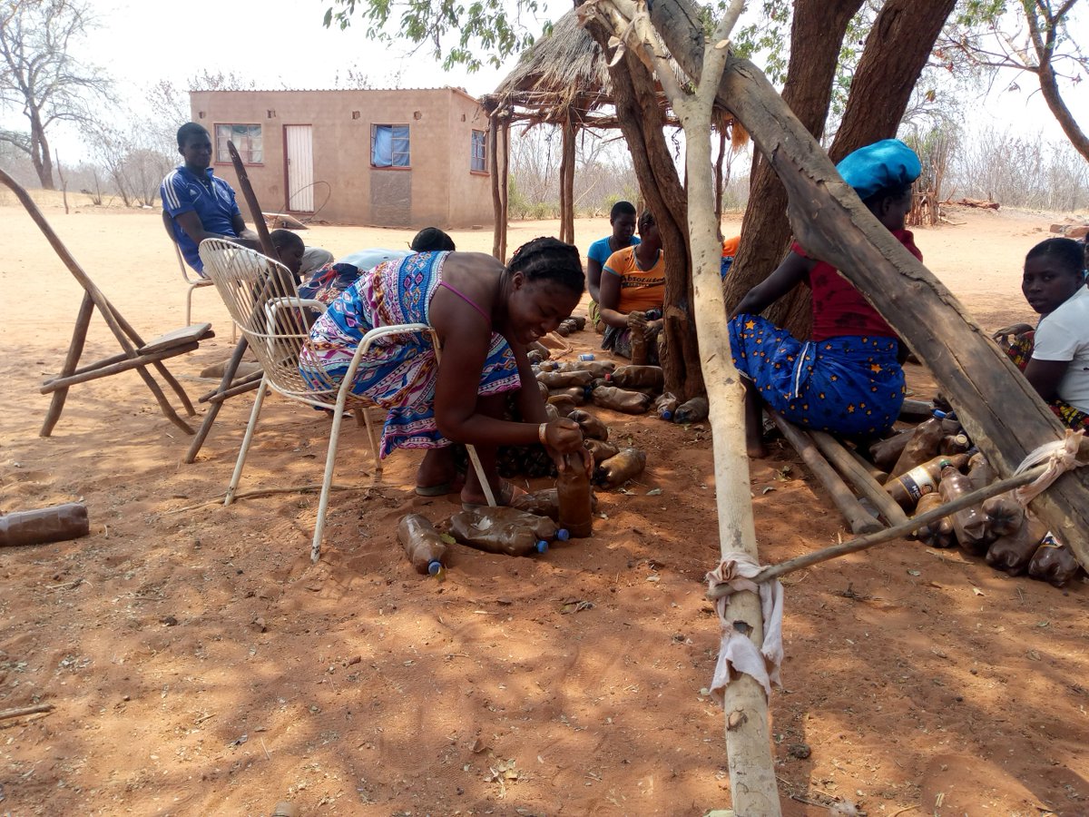 Young people in Sikalenge ward, become environmental conscious by collecting Chibuku empty plastic bottles that are indiscriminately littered and use them for fowrul construction. The idea behind is to curb environment pollution.