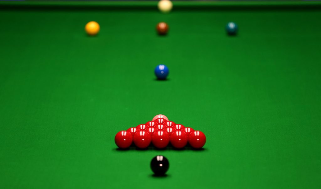 Footballtweet's tweet photo. 🚨 Which is harder? 🤔👇

⚽️ Scoring a World Cup winning penalty
🎯 9 darter
🎱 147 break 
⛳️ Hole-in-one https://t.co/DrKZDcIAzO