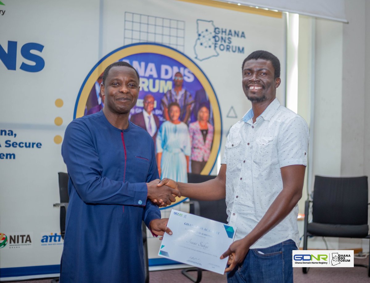Ghanadomain's tweet image. The 2023 Ghana DNS Training participants proudly received their certificates at the 2023 DNS Forum. The presentation was an honor, led by Dr. Collins Yeboah-Afari, Director General of @KofiAnnanICT  #DNSForum2023 #CertificatePresentation #TechAchievement