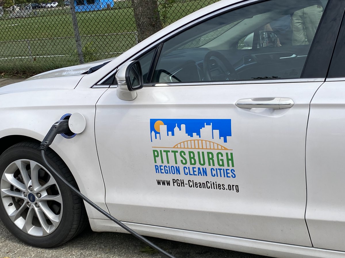 spcregion's tweet photo. A ribbon cutting was held yesterday 2 celebrate the installation of #EV charging stations along a residential street in Swissvale. Congrats 2 boro officials &amp; local residents, @getgreenedge, @duquesnelightcompany, @repsalisbury, and many others for making this happen! https://t.co/x2iQEzRSSf