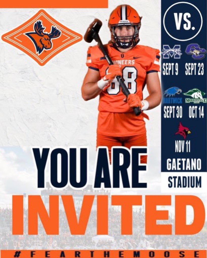 ChristianCap10's tweet image. Thank you coach for the gameday invite to come up to Utica and watch you guys ball @CoachLegagneur @Utica_Football