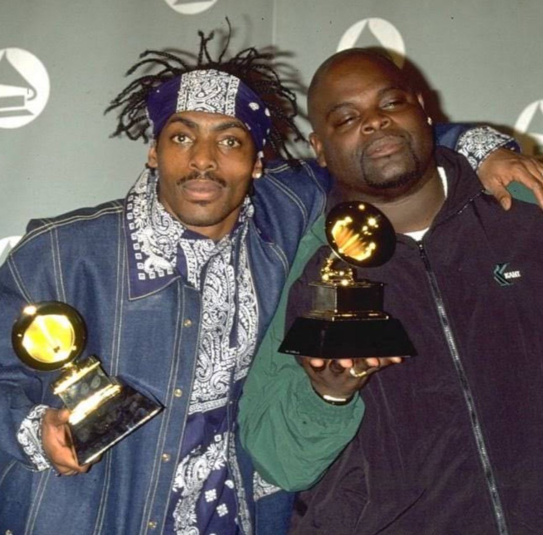 Em 1995 o rapper Coolio em parceria com L.V. revolucionou o hip hop com o hino Gangsta's Paradise. 
🔥 Dá uma conferida na história desse hit que ganhou o mundo: youtu.be/SIke8ILVG_I

#RIPCoolio #GangstasParadise