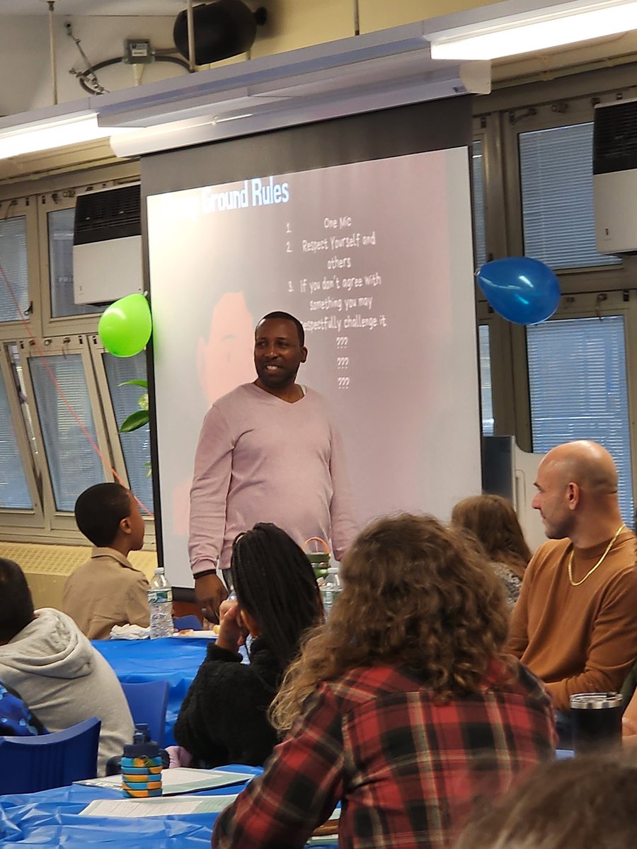 GrilesOmar's tweet photo. It was such a pleasure meeting the Youth Equity Team for District 15! They are a special group of students! https://t.co/nuiJH7ePWz