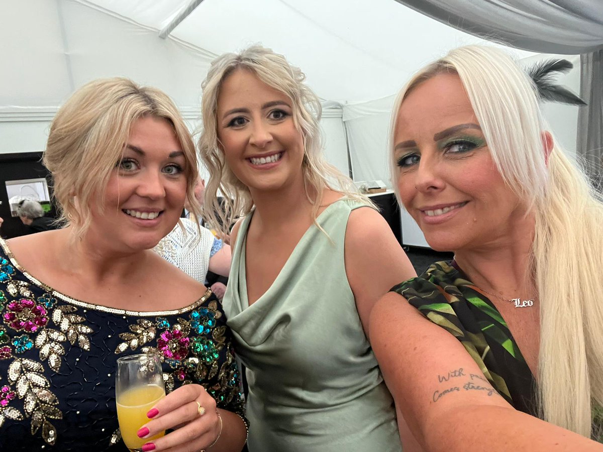 beth1805's tweet photo. How is this nearly 2 weeks ago 😔 can someone else get married soon please ? #loveawedding https://t.co/Z7b9ZY7qaC