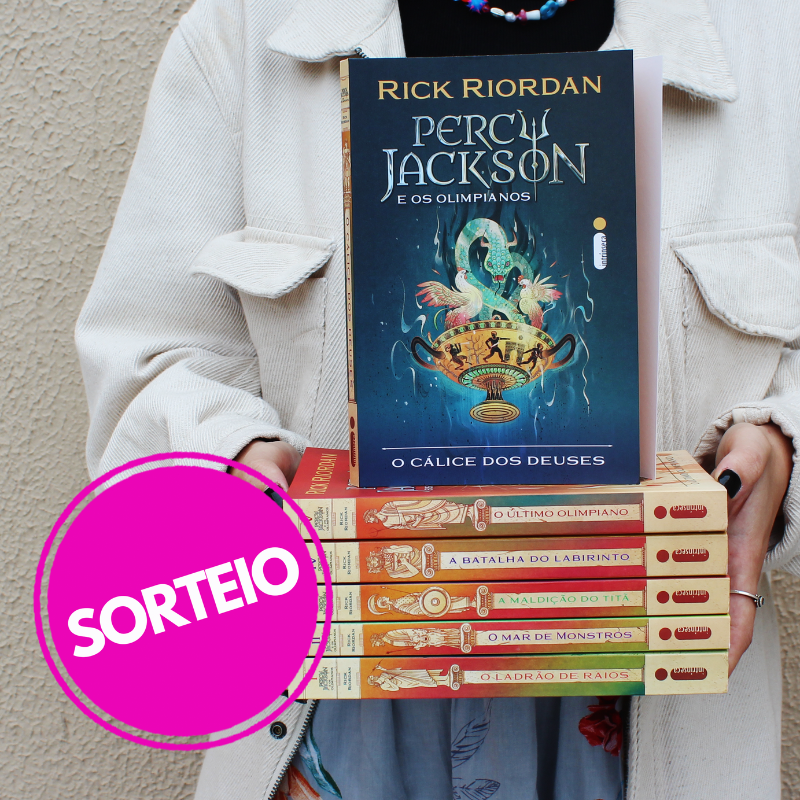 intrinseca's tweet photo. Essa semana foi o lançamento de "O cálice dos deuses" 💙

Que tal levar para casa um kit com o lançamento e as novas edições de "Percy Jackson e os olimpianos"?

Siga o nosso perfil, dê RT neste post PUBLICAMENTE e preencha o formulário: https://t.co/x4UTaAShin 

Resultado: 03/10 https://t.co/SQ0SEBhsAM