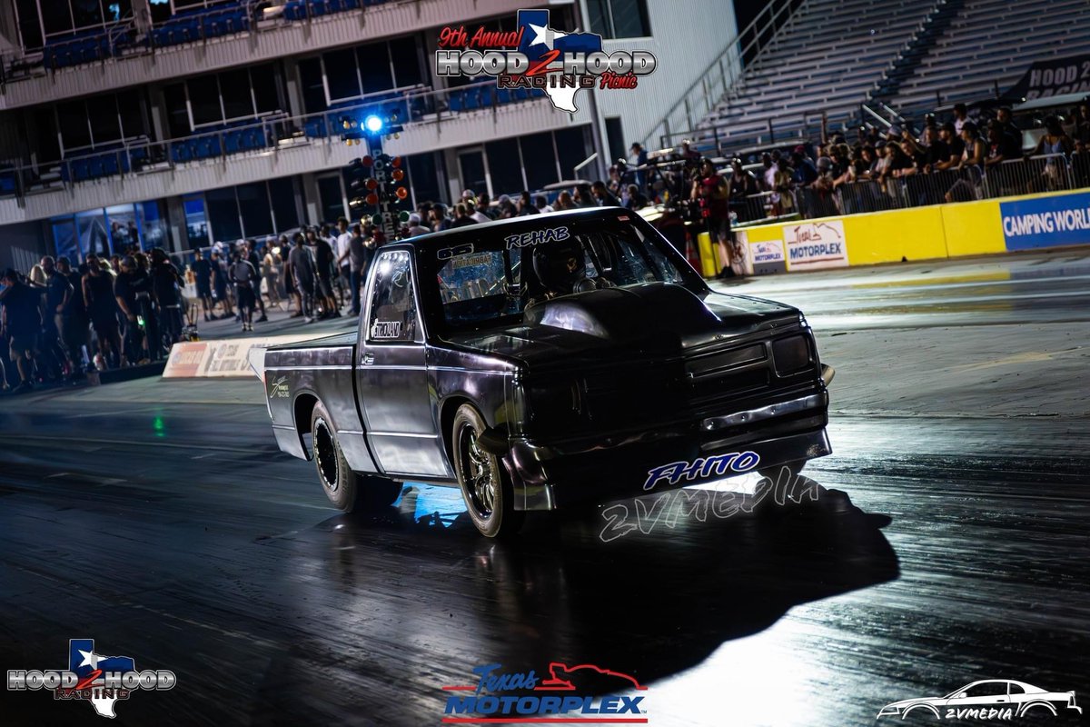NitrousOutlet's tweet photo. Our guy Charlie Strickland and his truck "FHITO" at H2H this past weekend 👀🔥

🛻: @strickland.charlie
📸: @2v_media

#nitrousoutlet #nitrous #boosted #chevy #chevrolet #racecar #dragcar #racetruck #racing #dragracing #streetracing #hood2hood https://t.co/DBkT5cJvz0