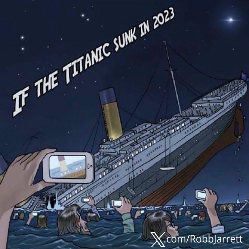 If the Titanic sunk in #Modern time! 🤳
#Titanic #SelfieNation #Selfie
