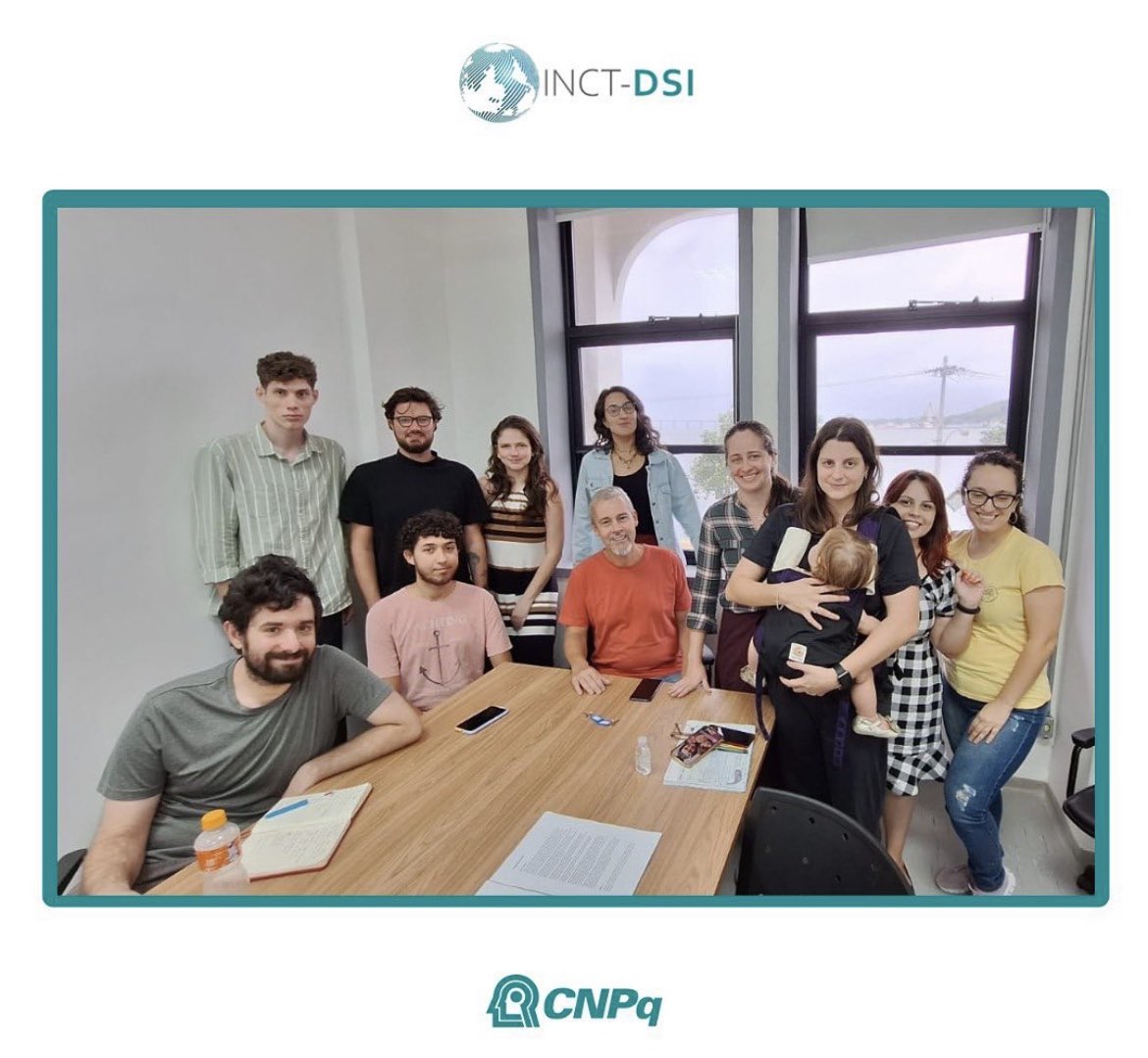 Ontem aconteceu a primeira reunião do Centro de Referência para o Ensino do
Combate à  Desinformação (CODES), uma iniciativa da UFF com apoio do INCT-DSI e que conta com pesquisadores do Lamide.