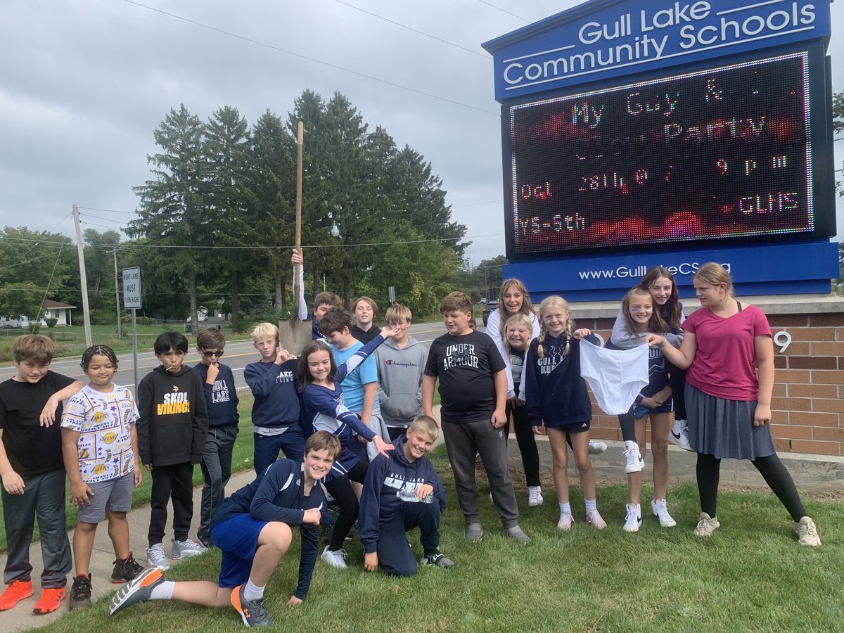 KimClancy7's tweet photo. Burying men’s whitey tightie underwear in the ground…all fall…winter and …spring to see what happens to it. We do some really weird things in science!! #glcsMS https://t.co/oz3PdqI3QW