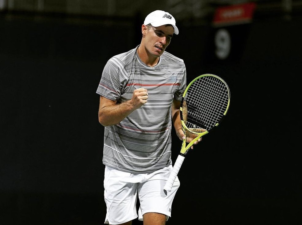 Tremendo, Neto😎🙌

<a href="/netoescobedo/">Ernesto Escobedo</a> se metió a semis del Challenger de Charleston al vencer a Denis Kudla 6-3 y 7-6

🇲🇽Es el primer mexicano en semis de un Challenger desde César Ramírez en 2007
