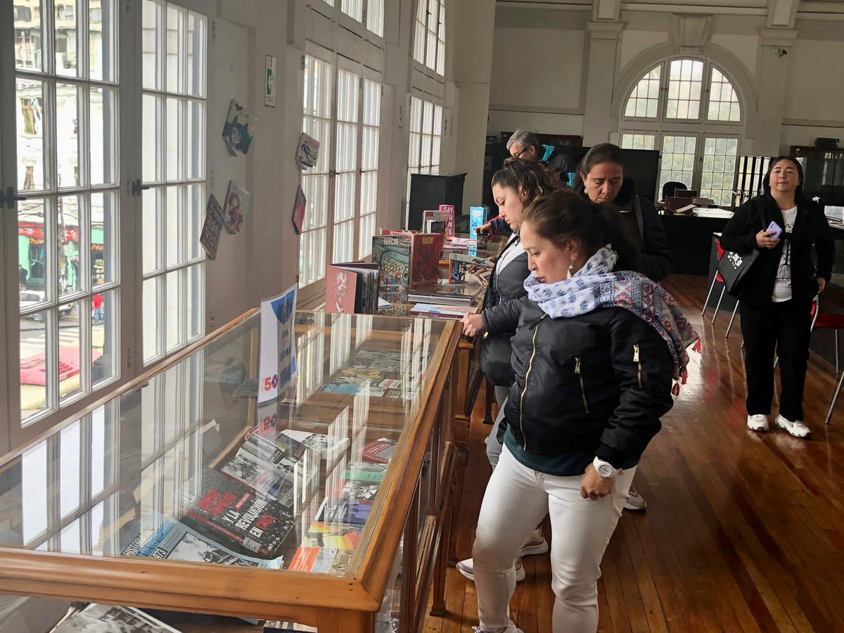 BibliotecasSNBP's tweet photo. Hoy culminó la visita técnica de bibliotecarios y mediadores de lectura de Colombia, con un recorrido por la Biblioteca Regional de Valparaíso Santiago Severin, donde conocieron distintos espacios y servicios que ofrece el recinto. 

Revisa más detalles: https://t.co/vNqG77utZJ https://t.co/wkhq3nGByJ
