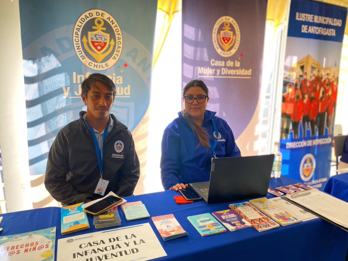 PLAZA CIUDADANA ✨

Estuvimos en la Junta de Vecinos “Villa Vida Nueva” con el objetivo de acercar el Municipio a la comunidad, entregando una atención expedita y cercana a los vecinos del sector 😊 

#Antofagasta 
#LaPerlaDelNorte