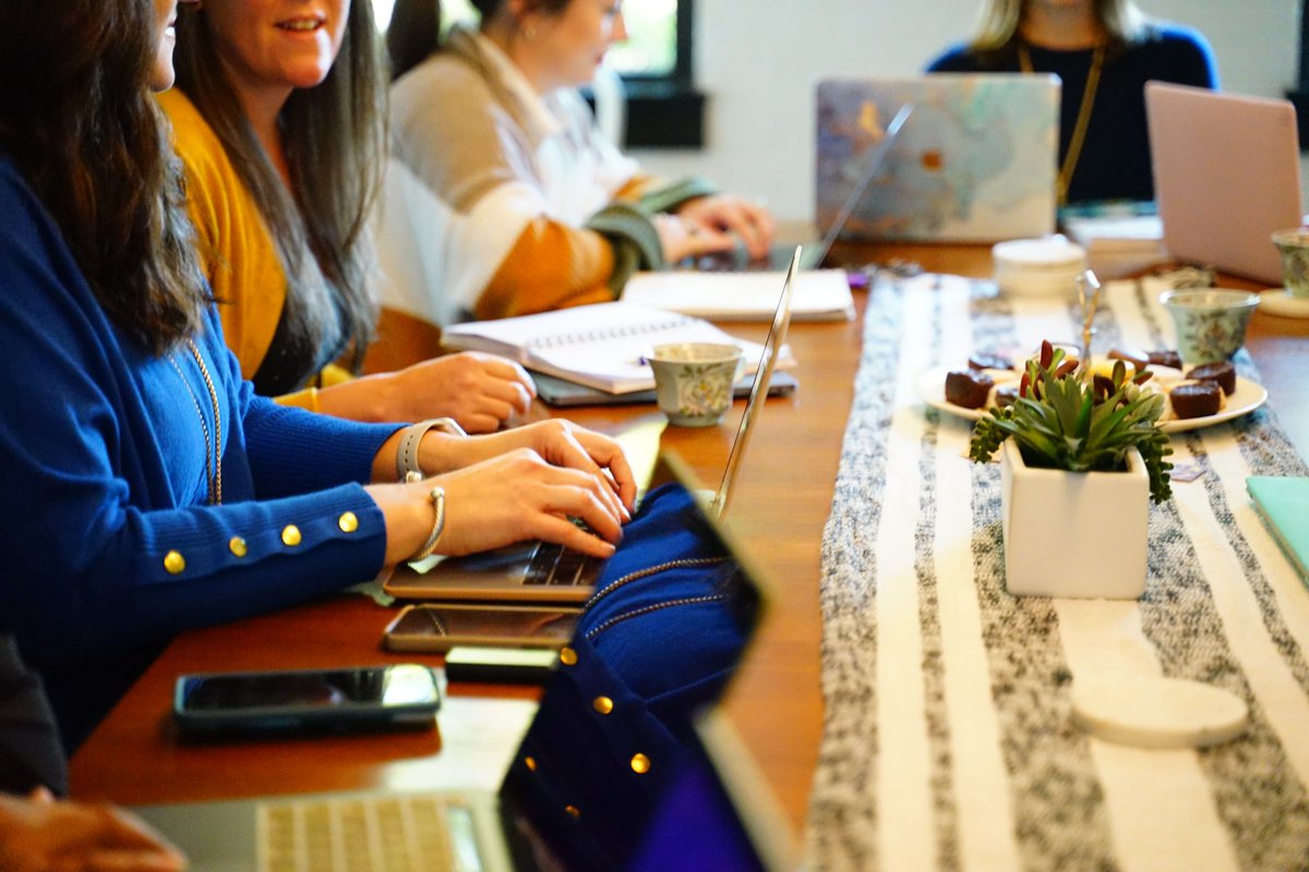 Flock and Rally tweet media