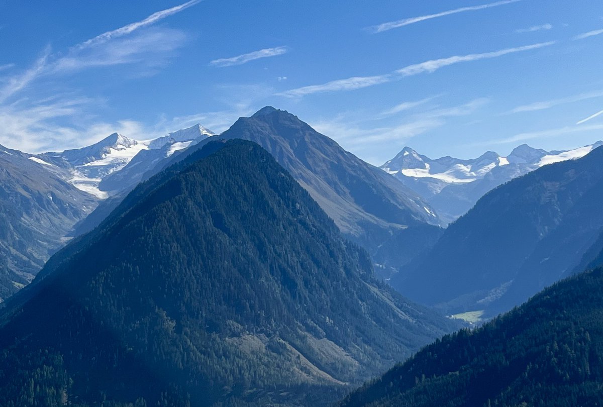 kronauer216's tweet photo. Berge, Täler, Seen - der Pinzgau is so scheen!
@Salzburgerland @salzburg_media 
@Wildkogel_Arena 
@Outdoor_Wandern https://t.co/V9LBtxeM28