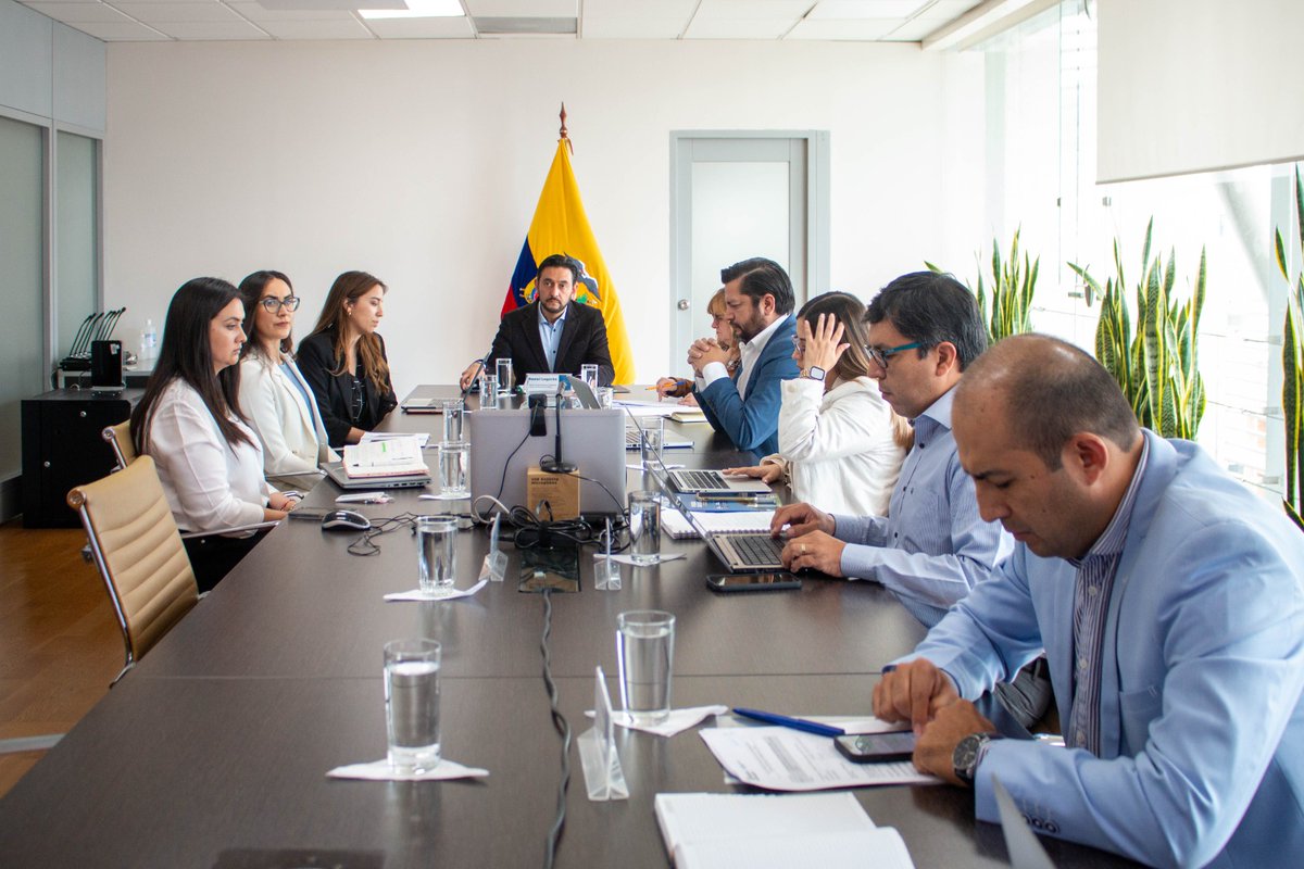 Produccion_Ecu's tweet photo. 💰Seguimos colocando #MásInversionesEnElEcuador. Hoy, aprobamos USD 78 millones💵en proyectos que generarán más de un centenar de empleos directos para el beneficio de más ecuatorianos.

✔️Con la ejecución de la 9⃣na Sesión del Cepai sentamos las bases para un mejor Ecuador🇪🇨. https://t.co/GgKzJpdf8e