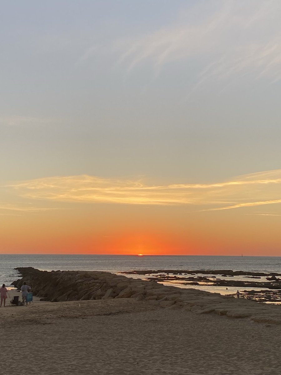 kanimos's tweet photo. Expectacular!!!!
#awabeachclub
#RocioJurado
#Chipiona https://t.co/xOgm5hHL8h