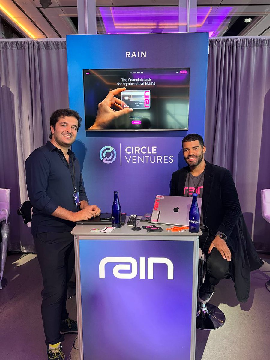 Come see me and <a href="/rooqster/">farooq 🌧</a> talking about <a href="/raincards/">Rain</a> at the <a href="/circle/">Circle</a> forum today if you are around!

Photo credit <a href="/Bfaviero/">Bruno F | Magna</a>