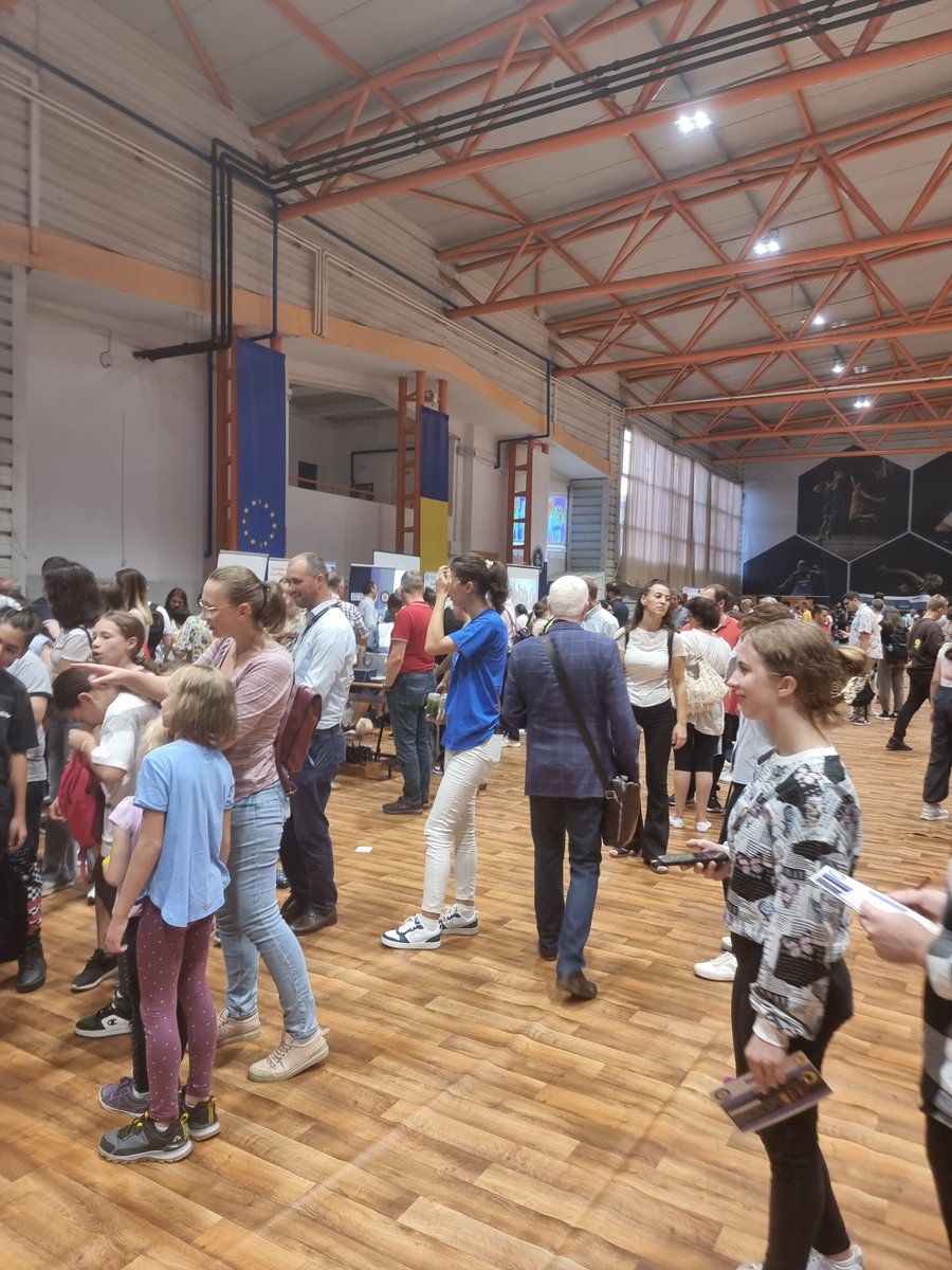 CircuTex's tweet photo. @sepiegob
Our Erasmus + project "Circular Economy in Fibrous Composites and Technical Textiles Through the Use of Virtual Laboratories"

Presenting the results of the CircuTex project during The European Researchers' Night,  organized by the University of Oradea on 29.09.2023. https://t.co/9bwoPcZiYN