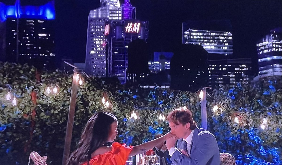 lmmn41's tweet photo. IM WEAK IN MY KNEES 
#Sprina #SprinaNYC #GH https://t.co/u0hbly0HqS