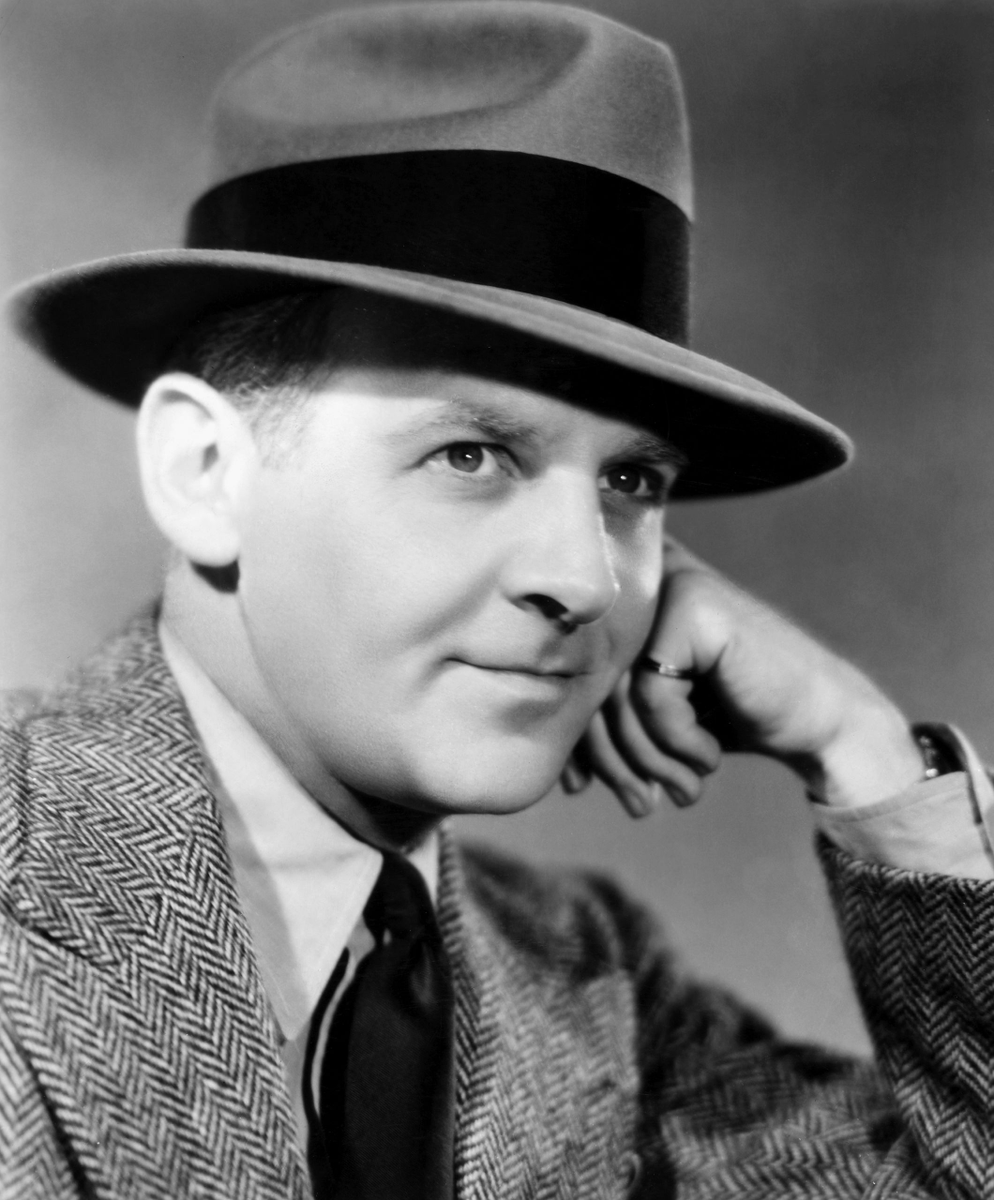 cultiveesprit's tweet photo. "A friend is one who walks in when others walk out."
⇒Walter Winchell
#WalterWinchell https://t.co/hVeVyMubf6