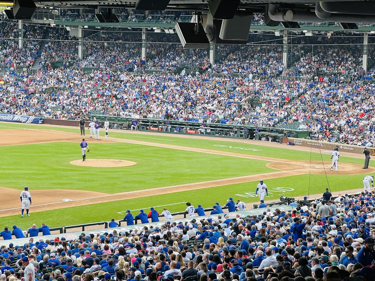 CreasySpringsHC's tweet photo. How’s your weekend going? Last weekend we took a father and son to the LAST Cubs game of the season, and celebrated the big W. https://t.co/nHks7FpU7q