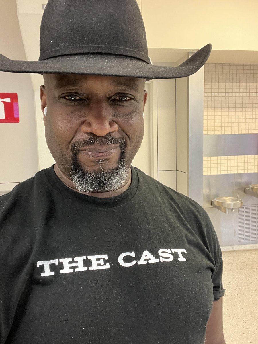 unfoldthesoul's tweet photo. After two weeks off, The #RuthlessEquity Roadshow is back on! Honored to keynote the TASA/TASB in Dallas! 5,500 school board members and supts! Im pumped! #StartWithTheCROWN #Equity #atplc #TeachTimmy #THATSchool #RTIAW #leadership #TxEDCON23 @TASAnet #thepeteandsebastianshow https://t.co/rHQJFSuWo0