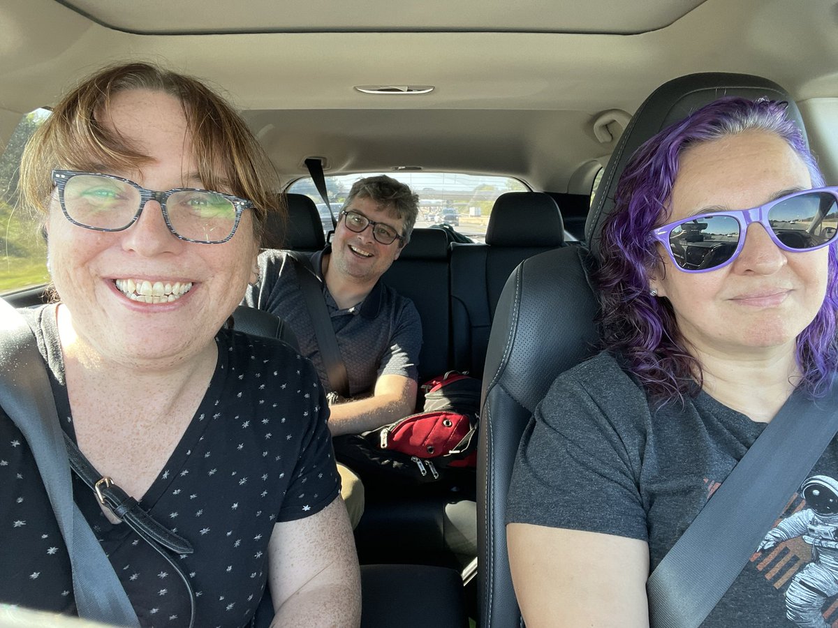 Xxowe's tweet photo. On the way to WordCamp Rochester! #wcroc #wordcamp #canadatrack @mlwjones @ShantaDotCa https://t.co/DZQVx9Vg53