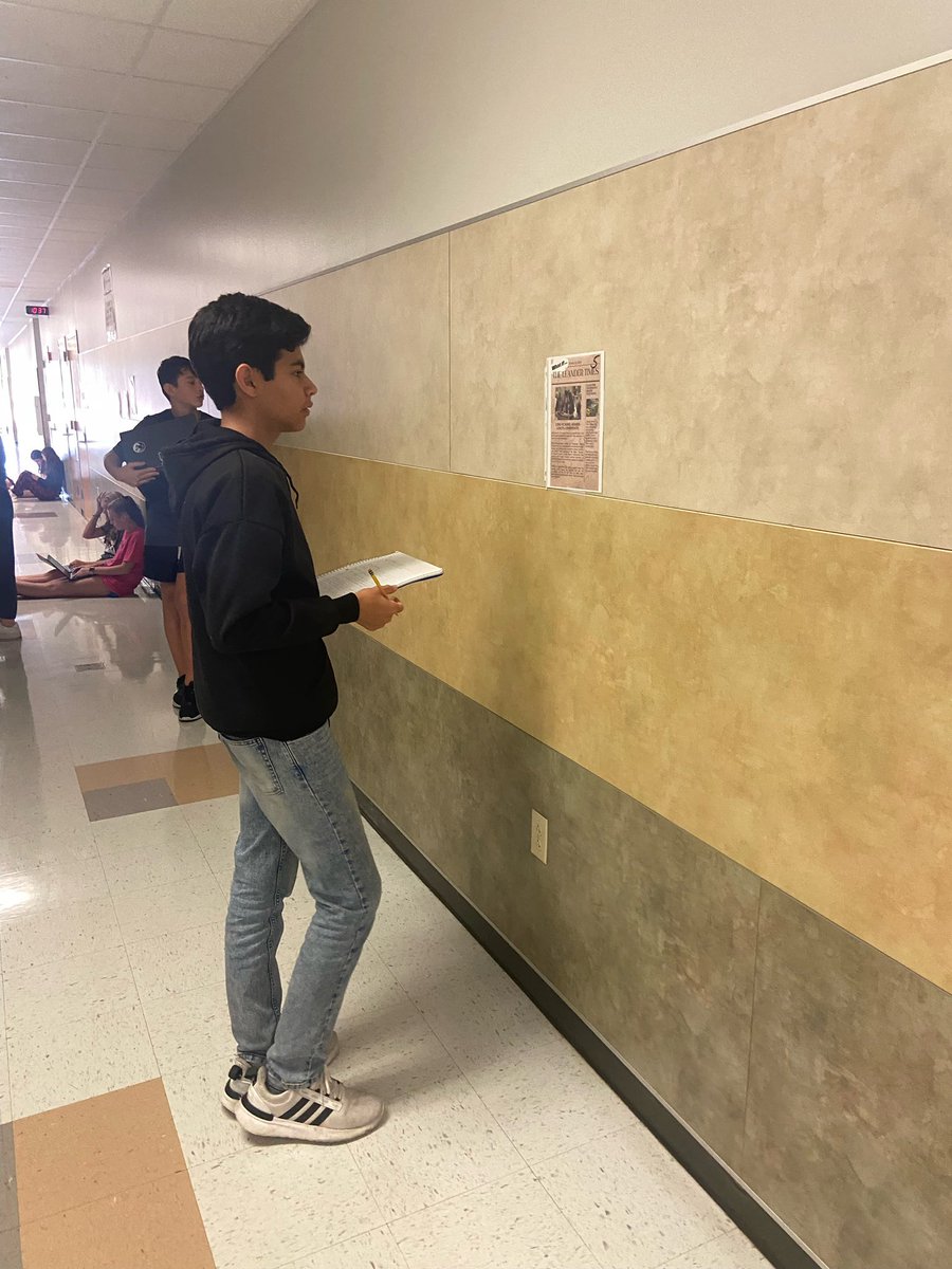 8th Grade Social Studies students were introduced to the next unit about the American Revolution through an engaging Gallery walk that encouraged deeper thinking and discussion!  
#SoaringTogether 💙🦅💛
<a href="/SarahDCoffee/">Sarah Coffee</a> <a href="/AliMiller33/">Ali Miller</a>