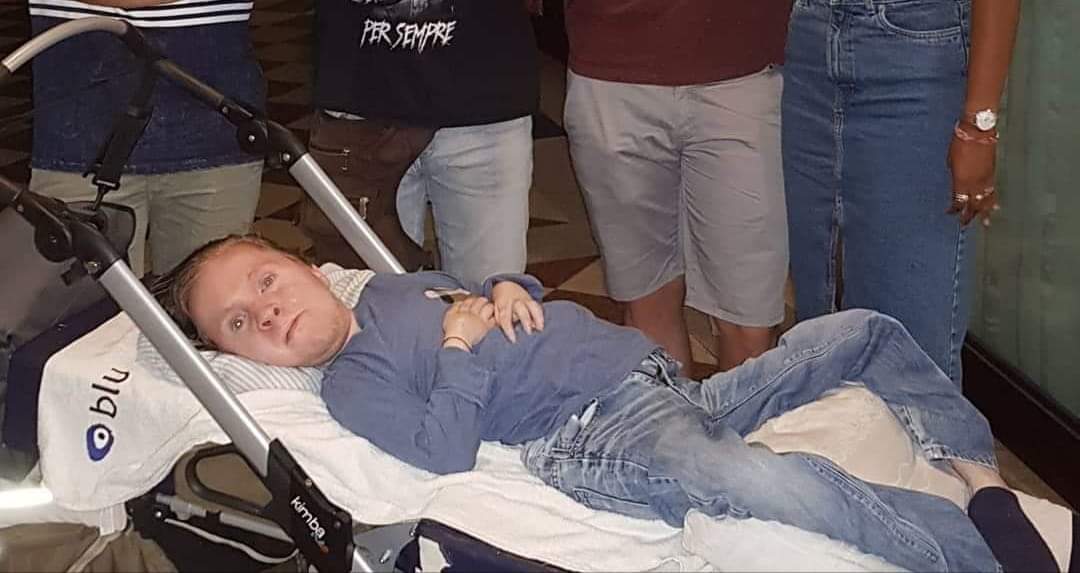 Augurissimi di cuore Mattia per i tuoi 28 😊🍾🍰