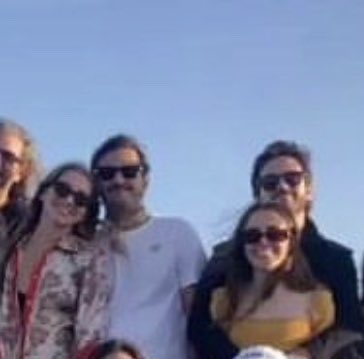 QUE VIVA EL AMOR ❤️🙈
UN APLAUSO 👏🏻