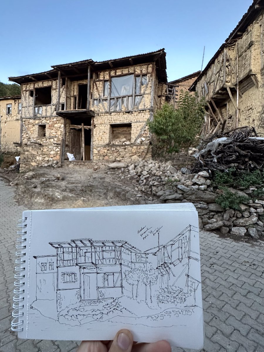 Meskene çizgisel bir bakış…✍🏻 

Eskiz: <a href="/lostbufferzone/">ömer faruk tekin</a>