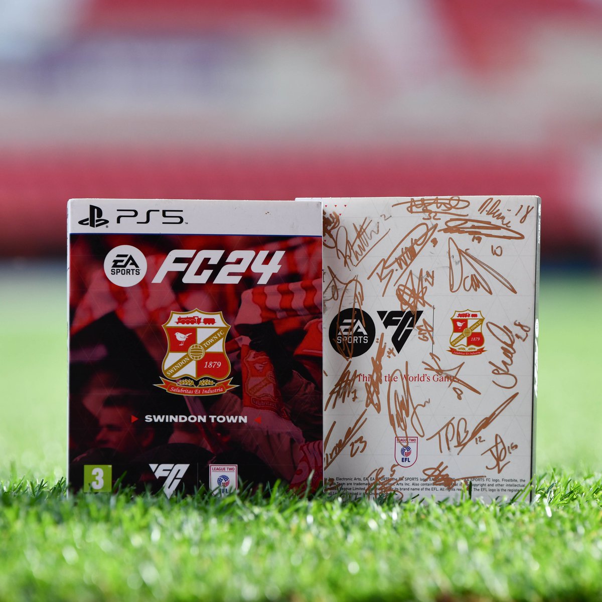 Official_STFC's tweet image. Fancy winning a copy of @EASPORTSFC? 🎮

We're giving away an exclusive squad signed @PlayStation copy of the game to one lucky #STFC supporter...

All you have to do is follow @SwindonTownWFC and @academystfc and quote retweet with your entry 📲