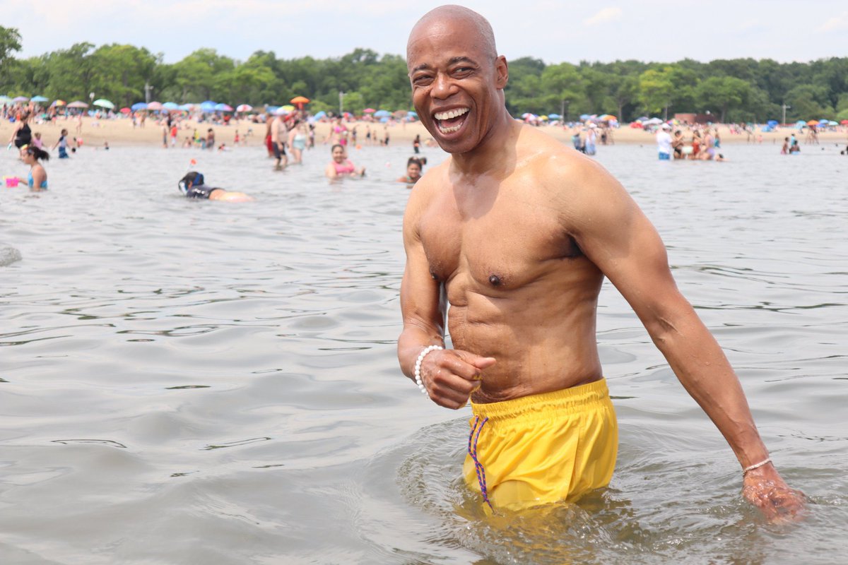 eric adams gonna post a pic like this tomorrow