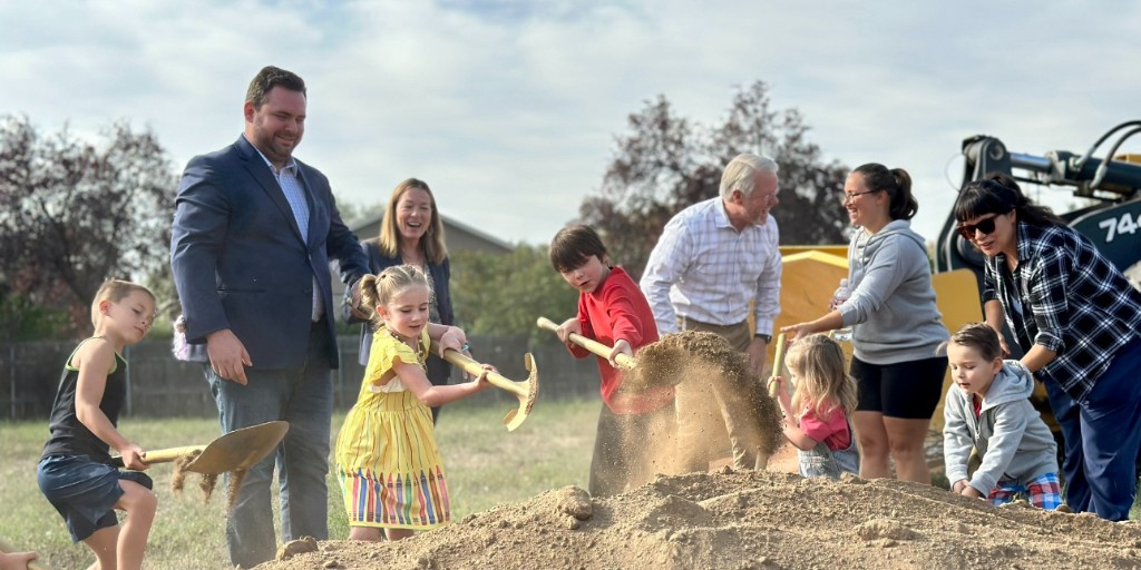 Primrose Park will put 600 households within a 10-minute walk to a park, and it was special to celebrate the groundbreaking with families who will enjoy it upon completion. Learn more about Primrose Park here: cityofboise.org/departments/pa…