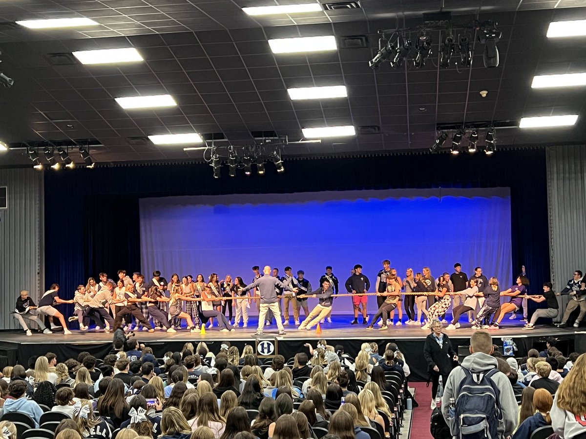 Homecoming and Blue and Grey day!! #wearehowell