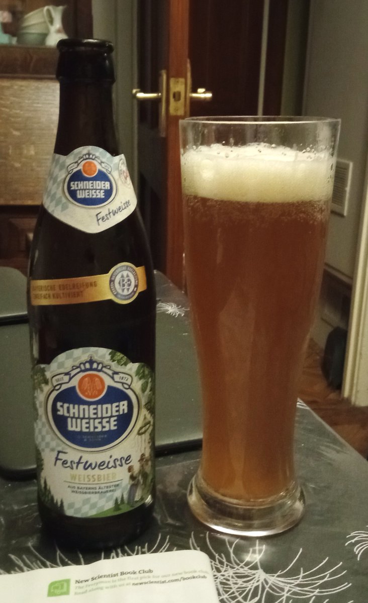 Least festbiery of the festbiers & a refreshing change from all those ever-so-slightly different 6% malty beers. It's an ever-so-slightly different Schneider Weisse beer.