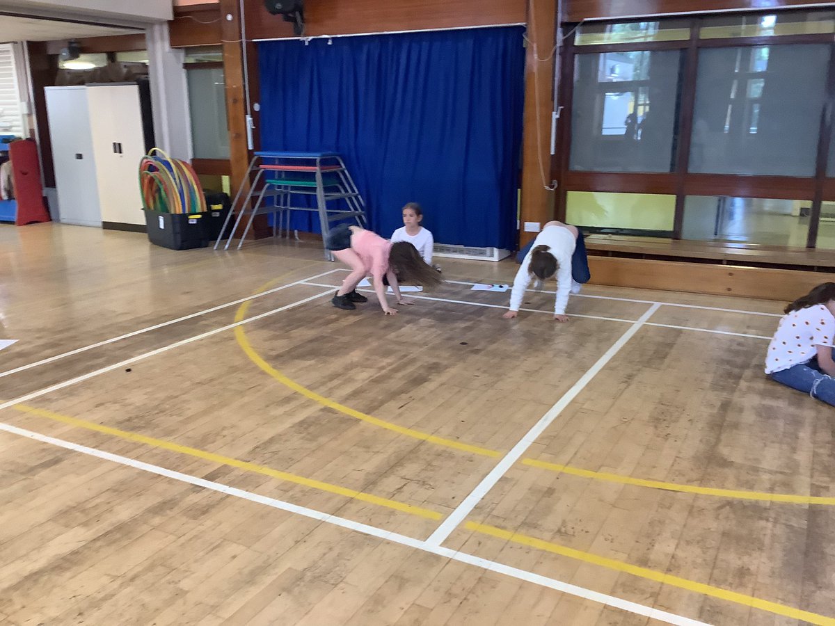 BowhouseP5B's tweet photo. Partner circuits was a success today in PE ๐๐ผ
Each pair kept score of their circuit scores and used their numeracy skills to add up their scores when we got back to class โ๐#bowmaths https://t.co/dXrIGuYmWP